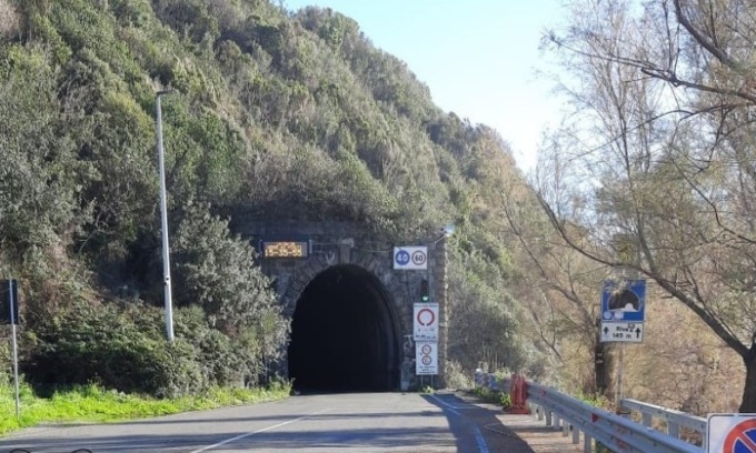 Gallerie Tra Sestri Levante E Deiva Marina Gli Orari Di Chiusura Della