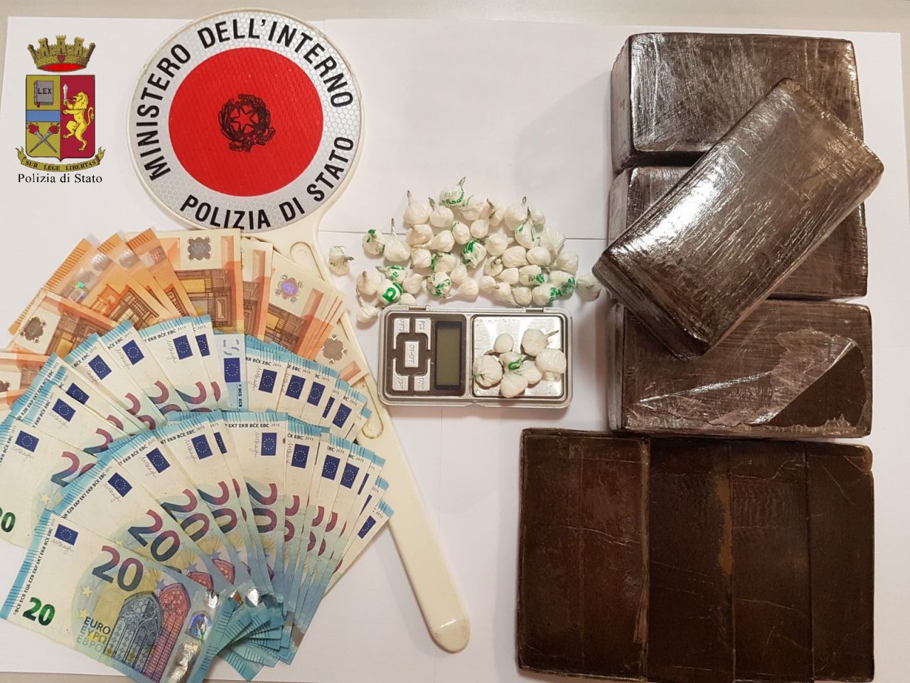 Arrestato per spaccio al termine della Torta dei Fieschi