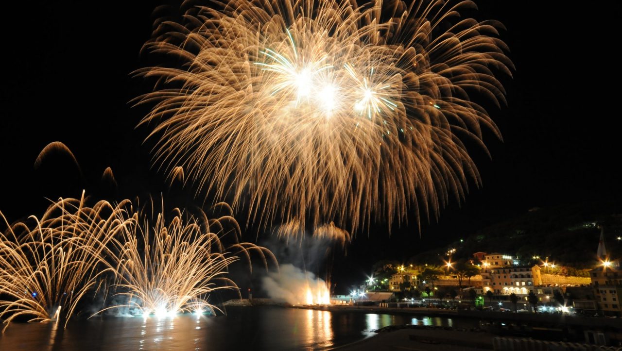 Sagra del Fuoco, lo spettacolo inizia 40 minuti dopo