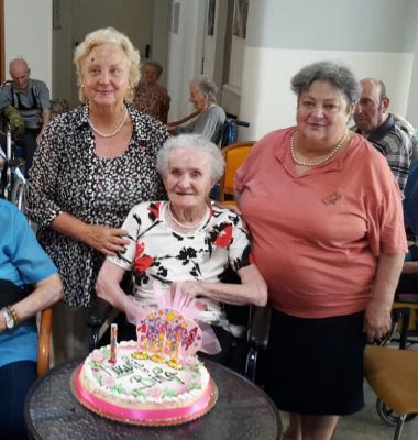 Bina compie 100 anni