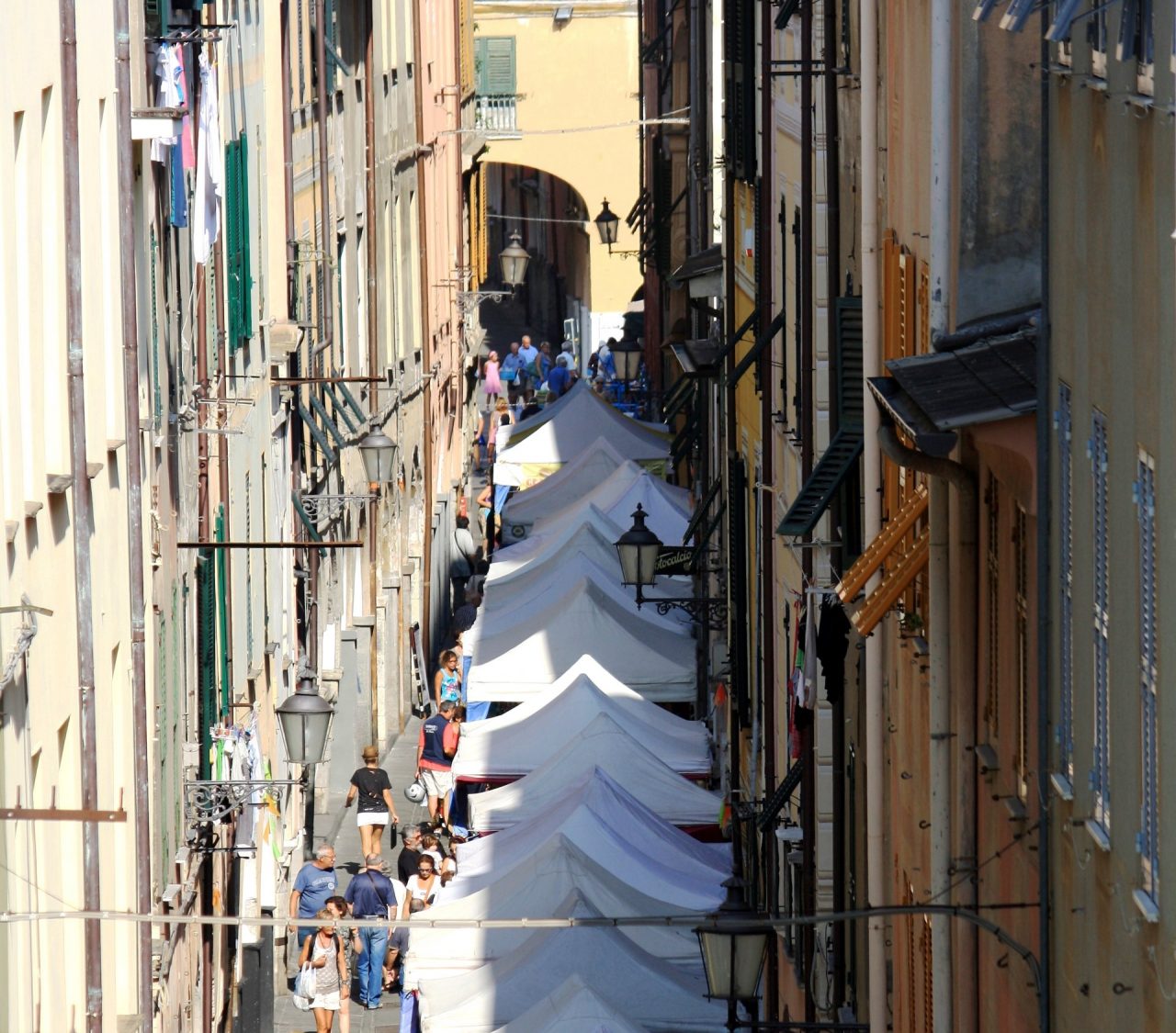 Torna a Chiavari nel weekend il Mercatino dei Sapori e delle Tradizioni