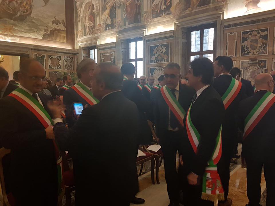 Carlo Bagnasco a Roma per stringere la mano al Papa