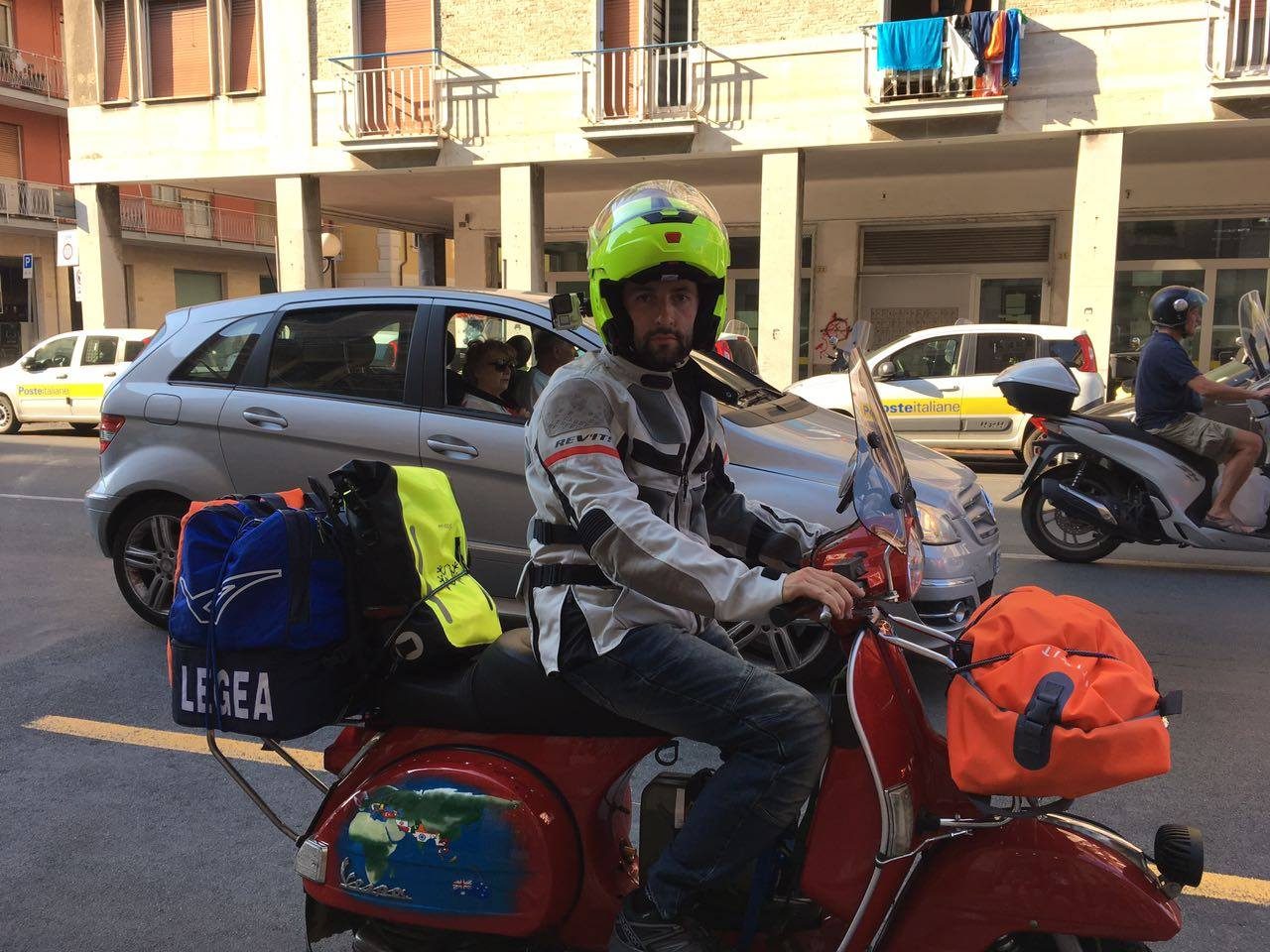 Fabio Salini, a tre mesi dalla partenza in Vespa, martedì arriverà a Melbourne