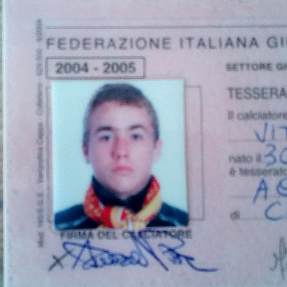 Muore schiacciato da una pressa Vitale Nuzzo, ex giocatore del Leivi