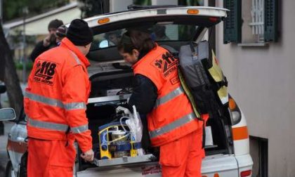 Grave incidente stradale a Calvari, due persone all'ospedale