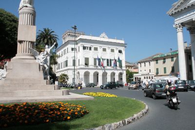 La minoranza contro la portavoce del sindaco per un computer da 2200 euro