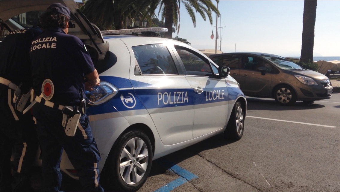Santa Margherita, la polizia municipale ferma nove veicoli privi di assicurazione