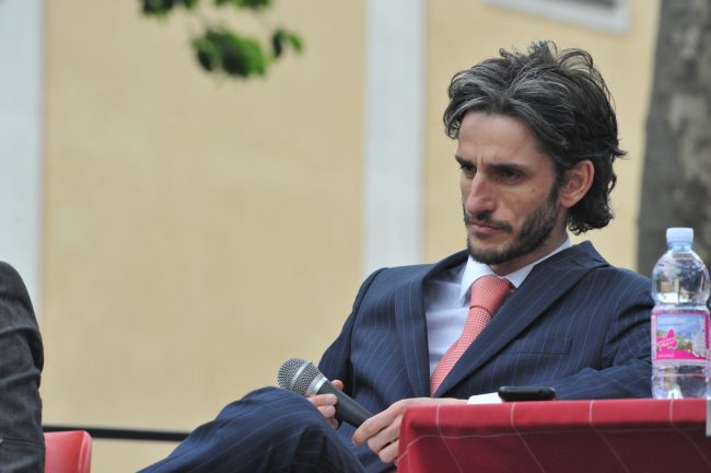 Santa, l’Amministrazione estende ai residenti gli abbonamenti sulle strisce blu anche d’estate