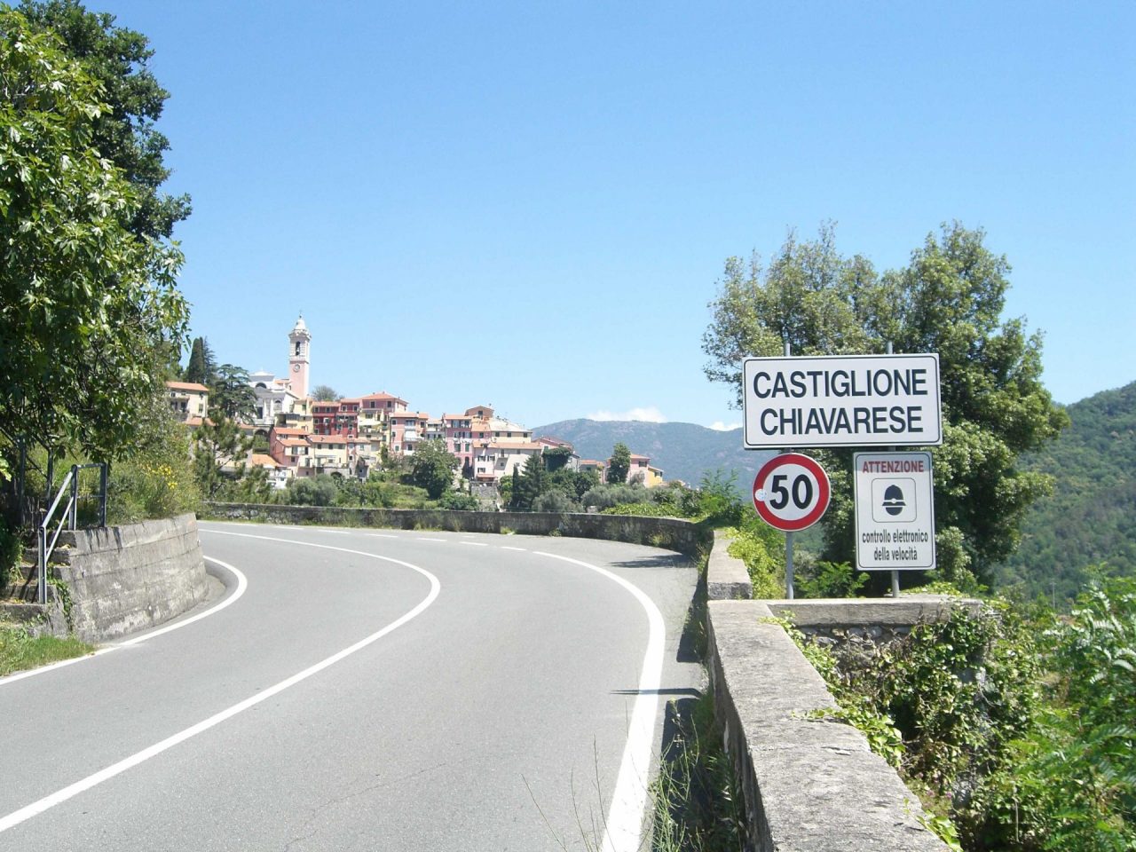 Intervento sulle condutture idriche, senso unico sulla 523 a Castiglione Chiavarese