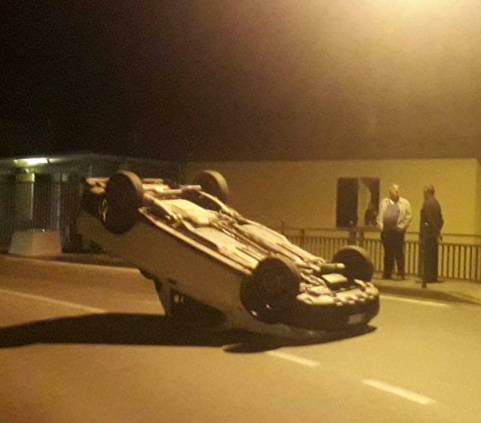 Pick Up si cappotta a Casarza Ligure