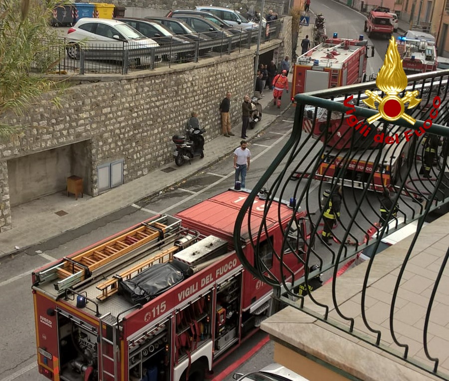 Incendio divampato in un appartamento