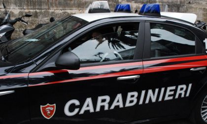 Fermata per un controllo aggredisce i carabinieri: arrestata
