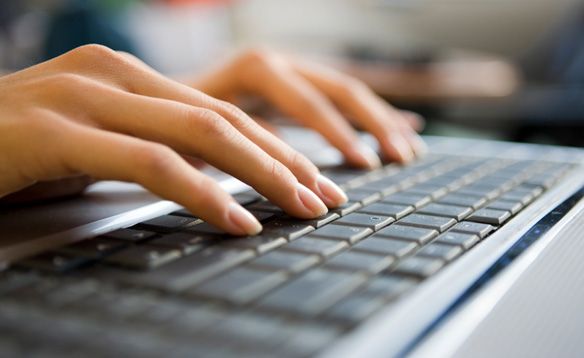 Vilipendio alle Forze Armate, due denunce per i commenti su Facebook