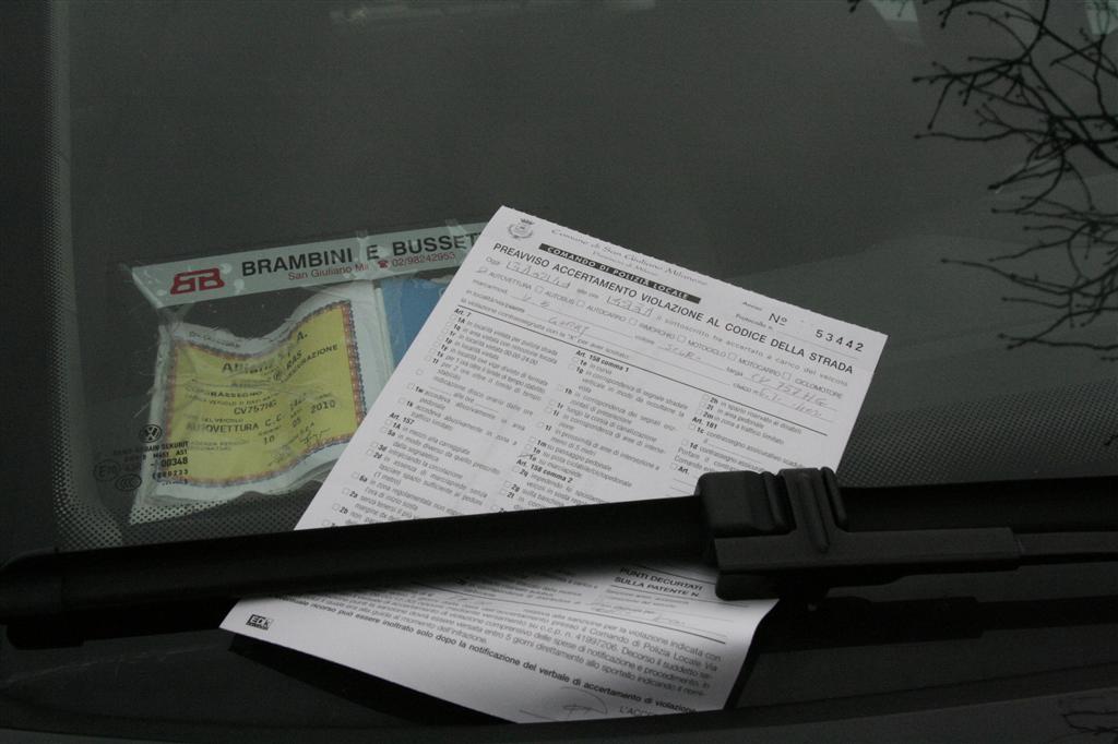 A Chiavari autisti del bus col libretto delle multe