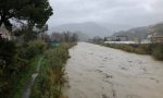 Sta esondando il fiume Entella, il Comune di Chiavari: "Abbandonate i piani bassi"