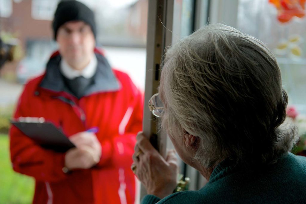 Truffe e furti ai danni degli anziani: arrestato 29enne