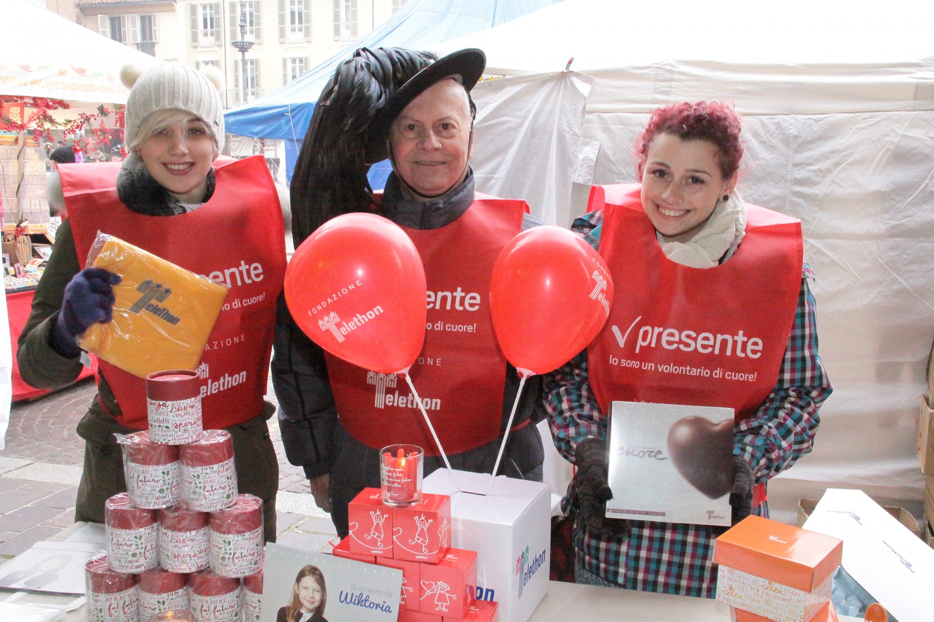 Cuori di cioccolato in piazza per aiutare la ricerca di Telethon - Prima il  Levante