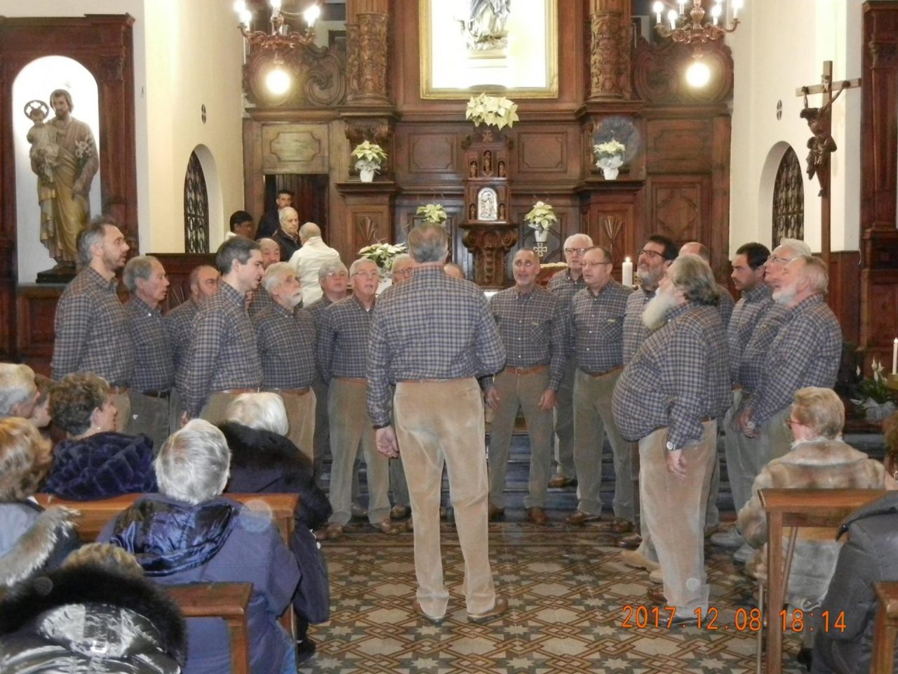 Il coro voci d’Alpe festeggia i 50 anni