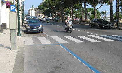 Parcheggi blu, sotto Natale a pagamento anche nei festivi