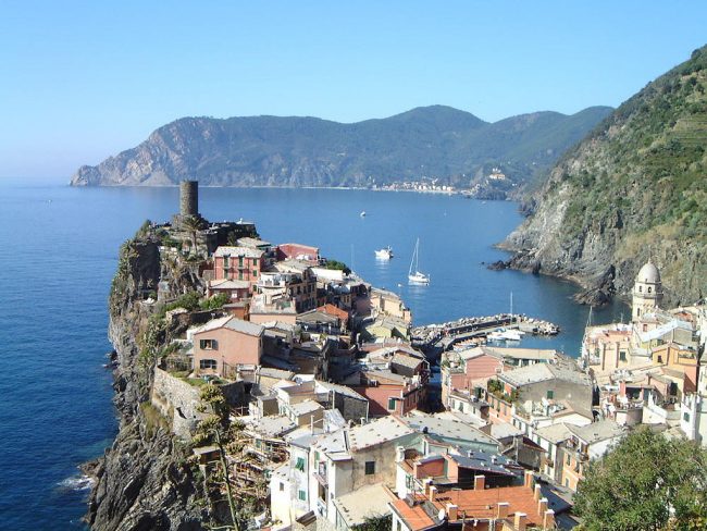 Cinque Terre, 1600 passaggi su sentiero Azzurro a senso unico