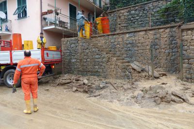 A Levaggi di Borzonasca la frana blocca la strada