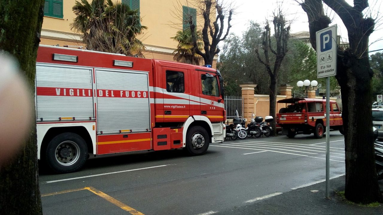 Fuga di gas all’Istituto Assarotti
