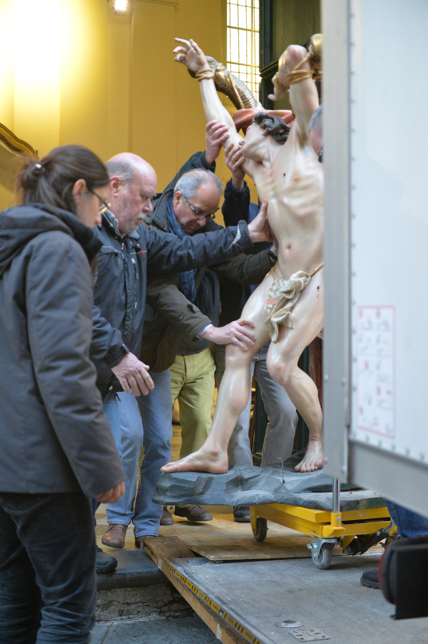 Statua di San Sebastiano in viaggio per il Metropolitan di New York 25