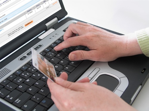 Frode informatica ai danni di un sestrese, denunciato