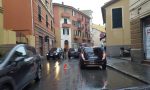 Incidente in via Entella, tra una macchina e uno scooter