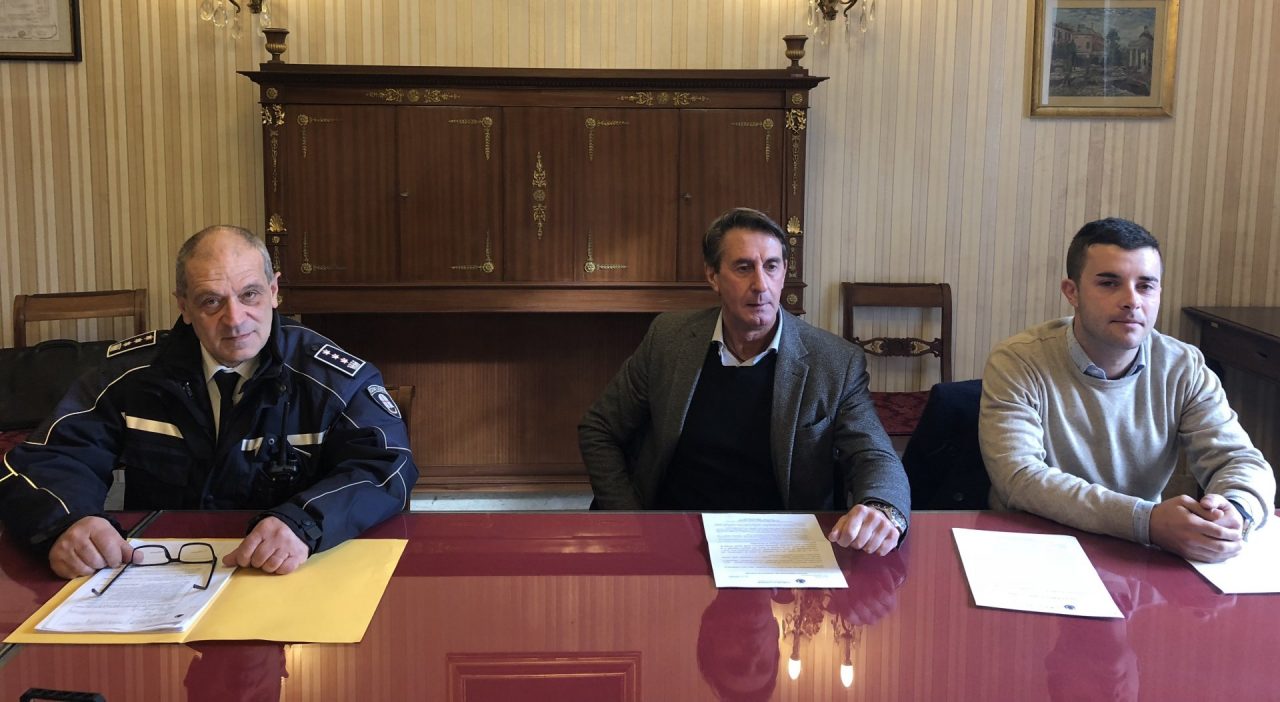 Lotta dura a Chiavari per i rifiuti abbandonati