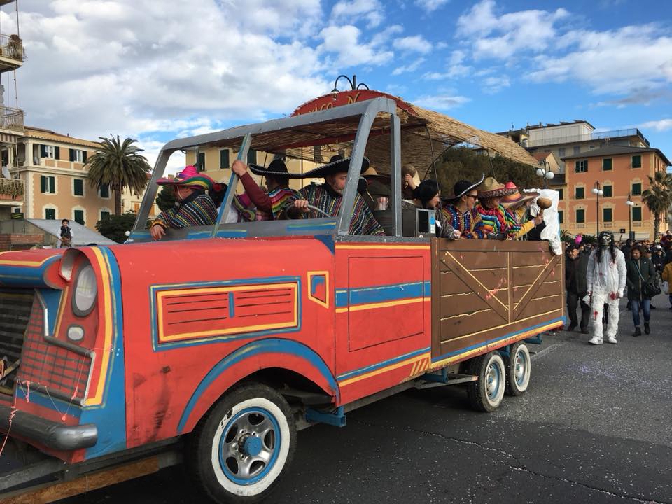 Il Carnevale rivoluzionario sul lungomare di Chiavari