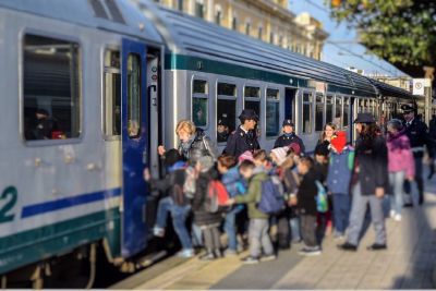 In treno con la Polizia a Sestri Levante