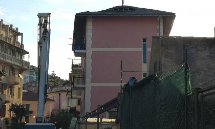 A fuoco un tetto nel centro storico di Rapallo