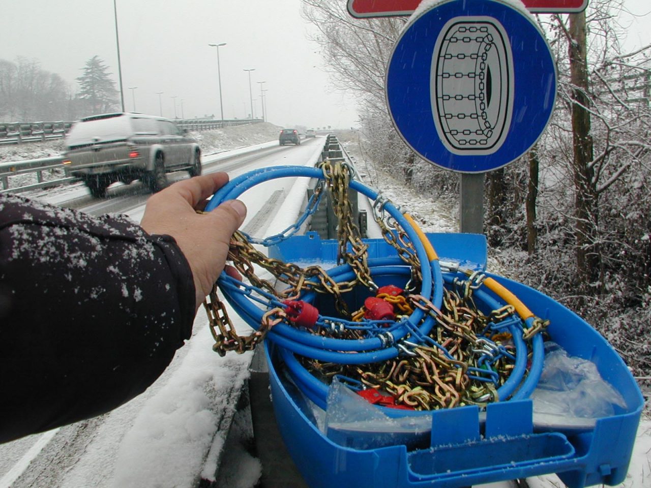 Obbligo di catene a bordo per gli automobilisti
