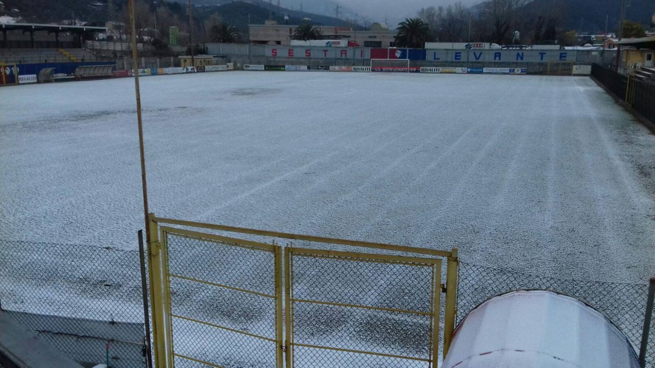 La posa del sintetico allo stadio Sivori è ormai vicina