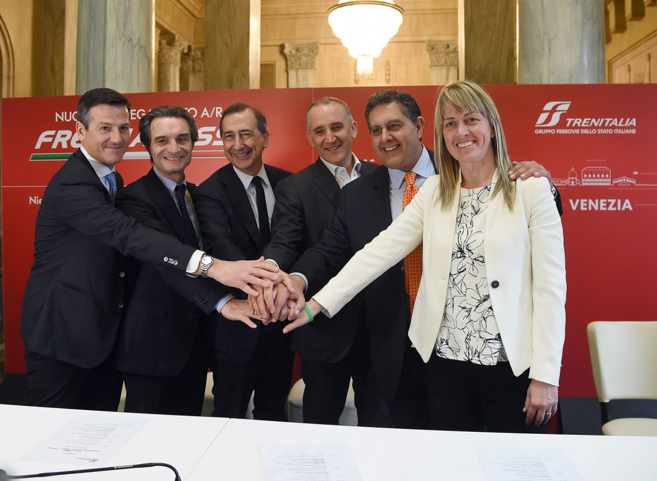Frecciarossa, la replica di Toti al Pd: «Persa l’ennesima occasione per tacere». I Cinque Stelle? «Puntano al ritorno al Medioevo»