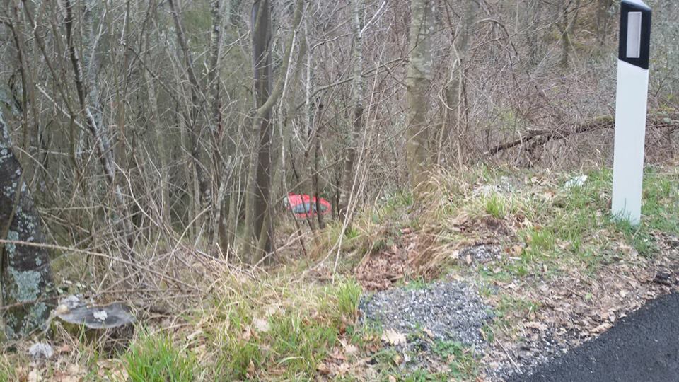 Auto finisce in un dirupo, ancora isolata la Val Cichero