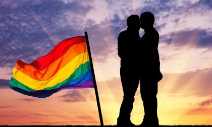 "La tendenza omosessuale? E’ qualcosa di disordinato": risponde il mondo gay