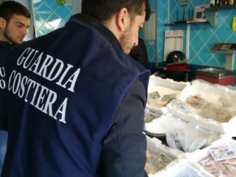 Guardia costiera, tonno sequestrato in un negozio di Sestri Levante