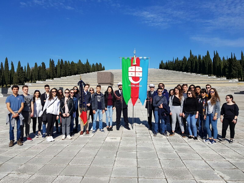 Gli studenti liguri commemorano i caduti della grande guerra