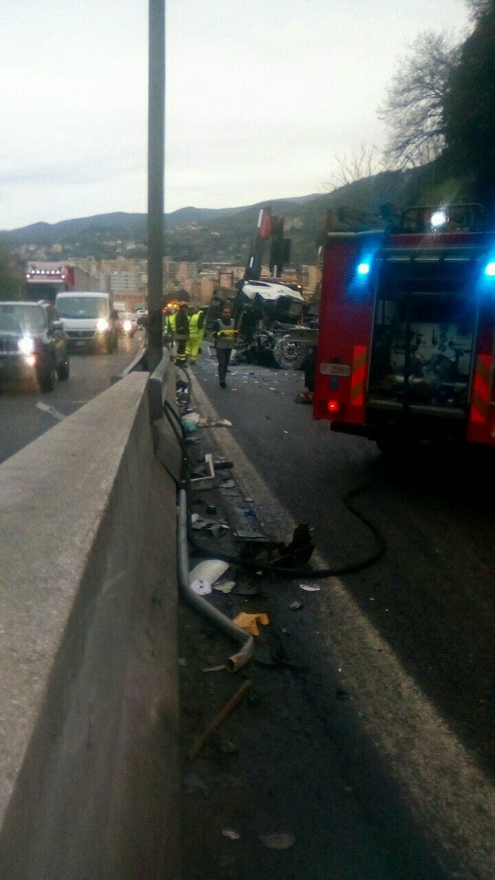 Incidente sull’A10 in direzione Savona, code nel capoluogo ligure