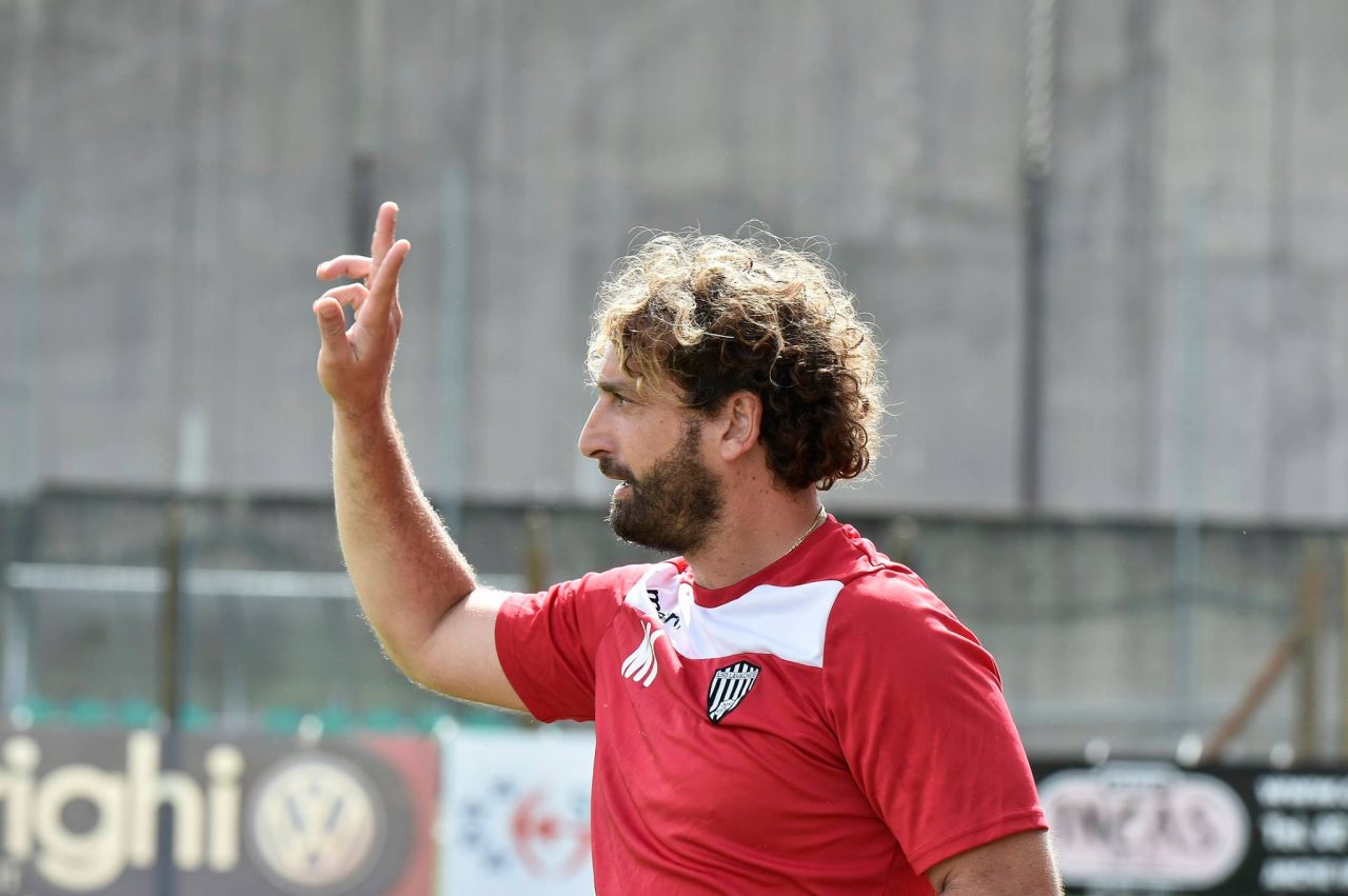 Lavagnese, esonerato Gabriele Venuti. Squadra affidata al vice Gianni Nucera