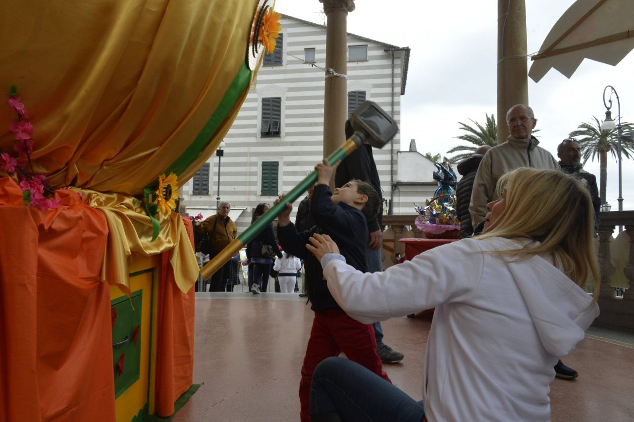 Torna l’uovo di Pasqua gigante a Rapallo: cioccolato e regali per tutti i bambini
