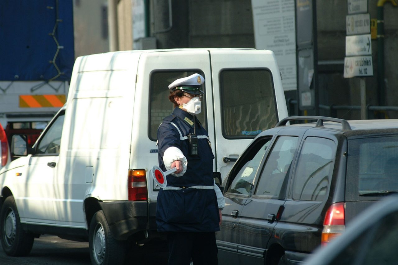 Vigili con le mascherine, a Rapallo scoppia il caso