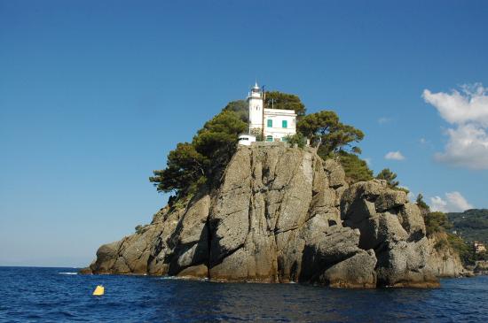 Portofino, residuati bellici individuati in mare