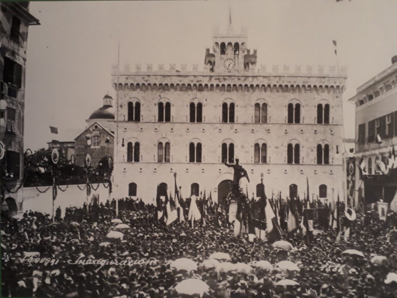 Animus Loci per i 130 della statua di Mazzini