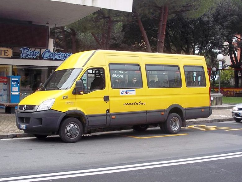 Scuolabus on line per gli studenti di 13 Comuni