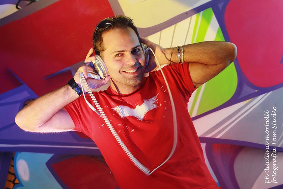 Dj Francesco Fontes in tour a Carasco