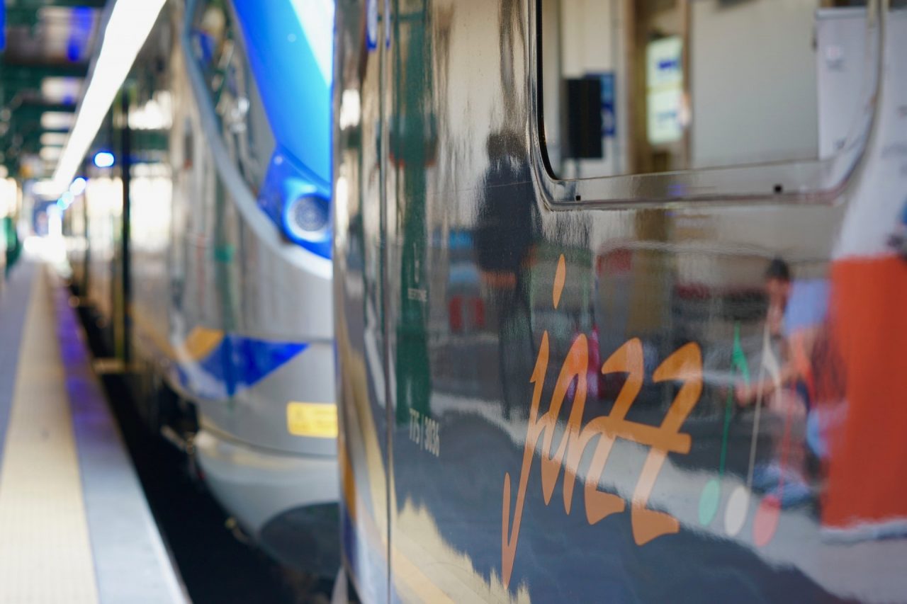 Inaugurati due nuovi treni Jazz… e il giorno dopo uno viene soppresso