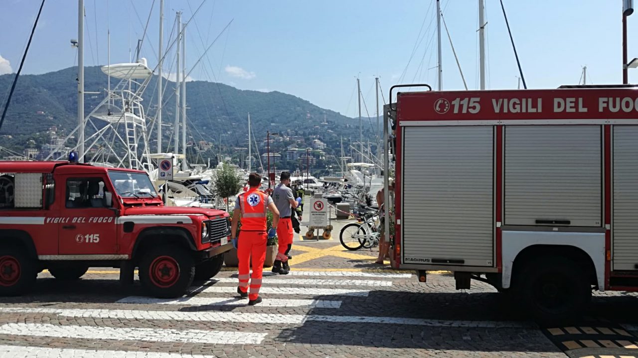 Rapallo, stamattina allarme in porto per presenza di fumo in un’imbarcazione